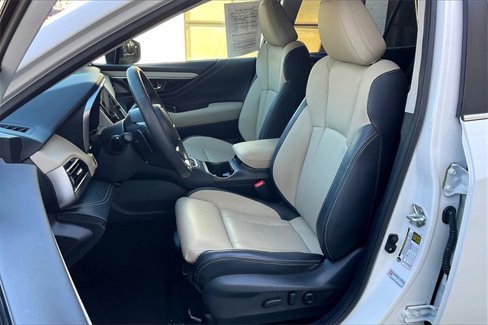 Used 2025 Subaru Outback Limited image 24