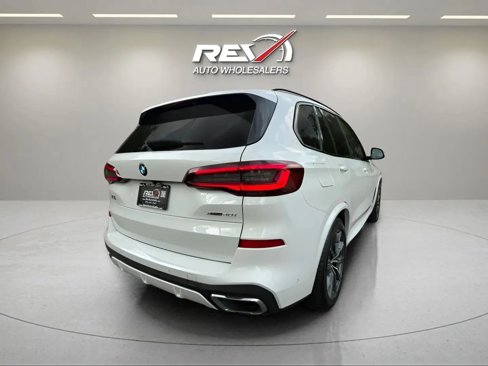 Used 2021 BMW X5 xDrive40i w/ M Sport Package image 5