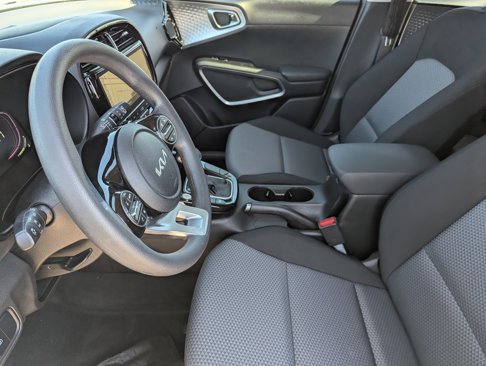 Certified 2023 Kia Soul S image 20