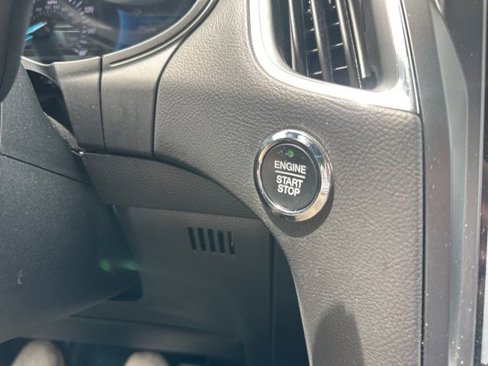 Used 2024 Ford Edge Titanium image 38