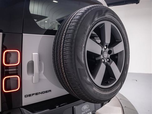 New 2026 Land Rover Defender 110 S image 38
