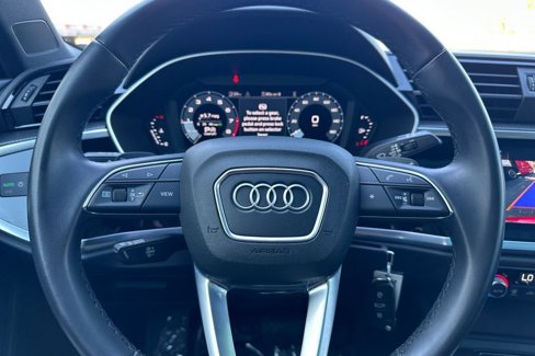 Used 2022 Audi Q3 2.0T Premium w/ Black Optic Sport Package image 19