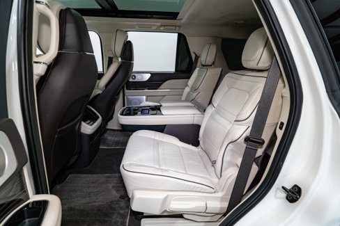 Used 2024 Lincoln Navigator Black Label image 36