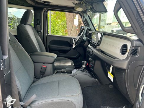 New 2024 Jeep Wrangler Willys image 21