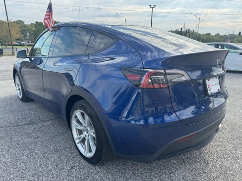 Used 2020 Tesla Model Y Long Range image 2