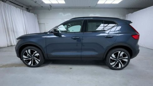New 2026 Volvo XC40 B5 Plus w/ Protection Package Premier image 21