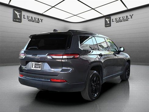 Used 2024 Jeep Grand Cherokee L Laredo image 7