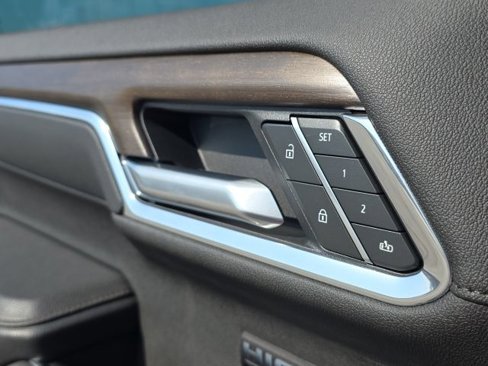 Used 2025 Chevrolet Silverado 1500 High Country image 23