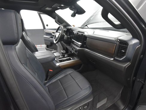 Used 2024 Chevrolet Silverado 1500 High Country image 54