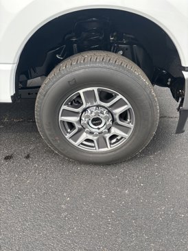 New 2026 Ford F250 Lariat image 42