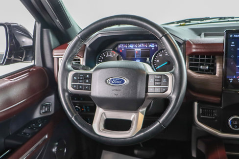 Used 2024 Ford Expedition Limited image 13