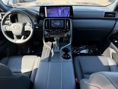 Used 2023 Lexus LX 600 4WD w/ Luxury Package image 14