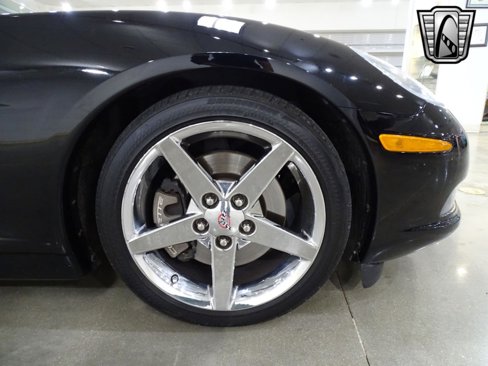 Used 2005 Chevrolet Corvette Convertible w/ Preferred Equipment Group image 16