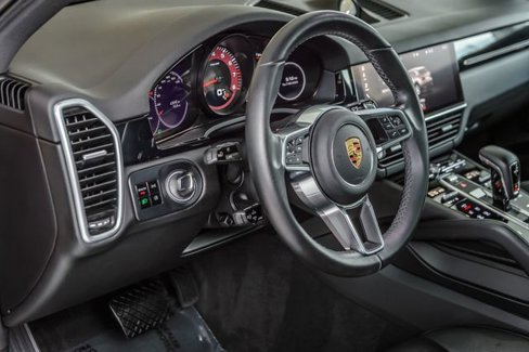 Used 2021 Porsche Cayenne image 37