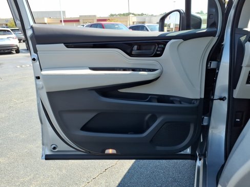 New 2026 Honda Odyssey Touring image 12