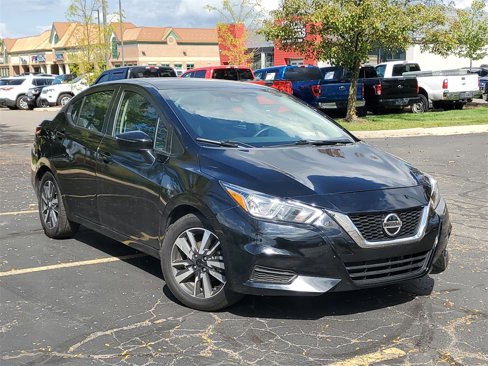 Used 2021 Nissan Versa SV image 1