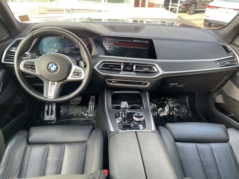 Used 2022 BMW X7 xDrive40i w/ M Sport Package image 15
