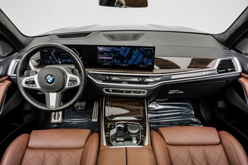 Used 2024 BMW X7 xDrive40i w/ M Sport Package image 19