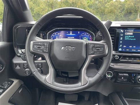 Used 2024 Chevrolet Silverado 2500 ZR2 w/ Technology Package image 21