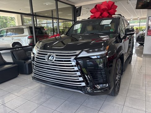 New 2025 Lexus LX 600 4WD w/ Luxury Package image 3