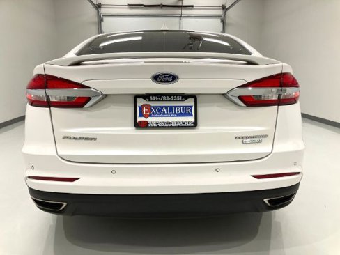 Used 2019 Ford Fusion Titanium image 15