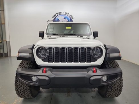 Used 2024 Jeep Wrangler Unlimited Rubicon w/ XTREMEE 35" Tire Package image 8