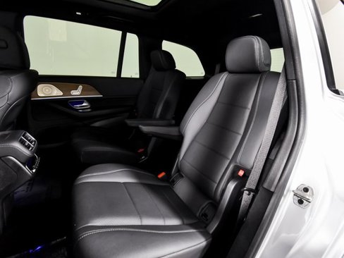 Certified 2025 Mercedes-Benz GLS 450 4MATIC image 36