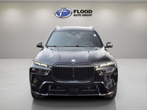 Used 2024 BMW X7 xDrive40i w/ M Sport Package image 2