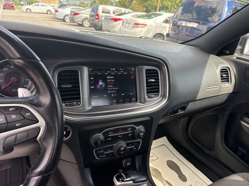 Used 2018 Dodge Charger R/T image 20