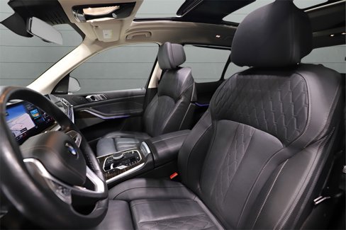 Used 2023 BMW X7 xDrive40i w/ Premium Package image 46