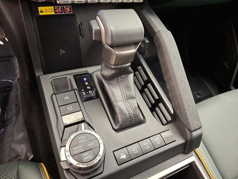 Used 2024 Toyota Tacoma Trailhunter image 12