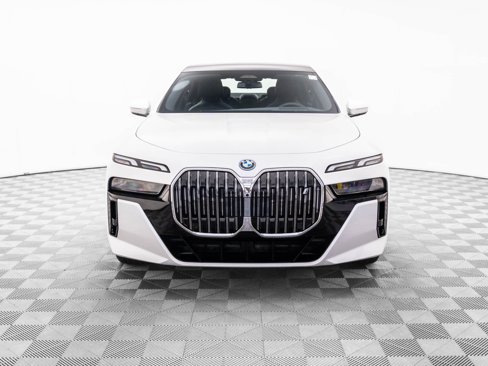 New 2025 BMW i7 eDrive50 w/ M Sport Package image 10