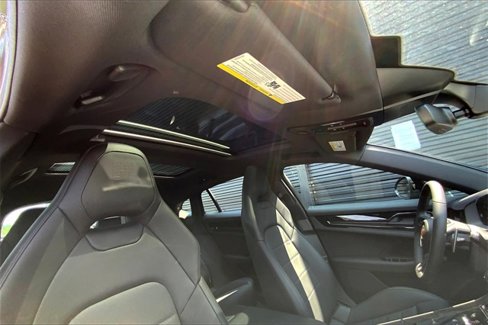New 2025 Porsche Panamera 4 image 31