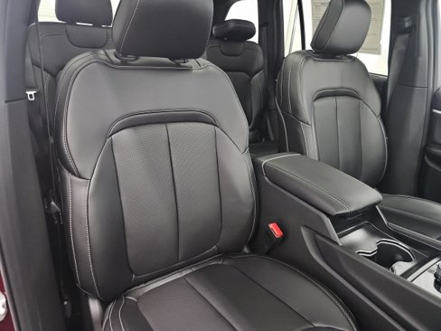 New 2025 Jeep Grand Cherokee Limited w/ Luxury Tech Group II image 13