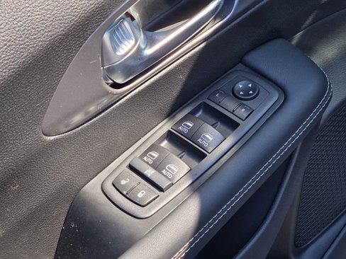 New 2026 Chrysler Pacifica Select image 22