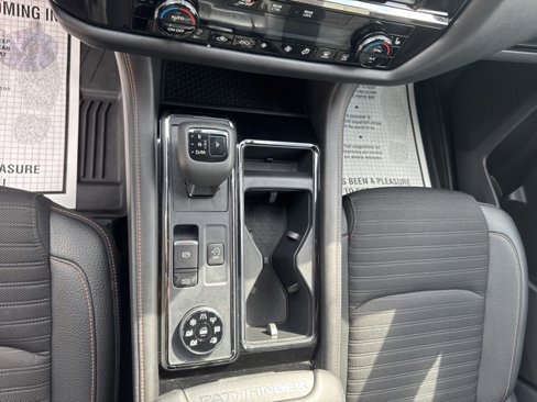 Used 2024 Nissan Pathfinder Rock Creek image 15