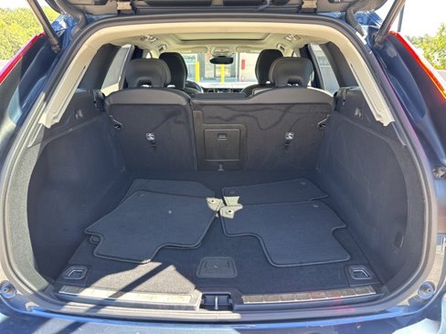Certified 2025 Volvo XC60 B5 Plus w/ Climate Package image 34