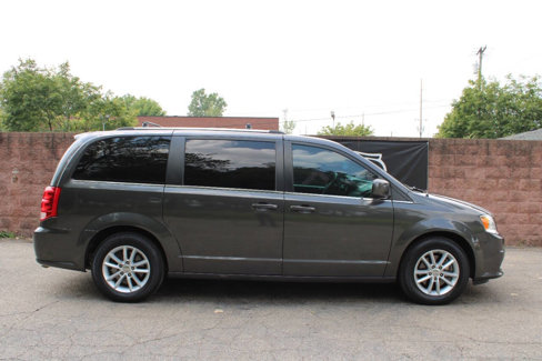 Used 2019 Dodge Grand Caravan SXT image 5
