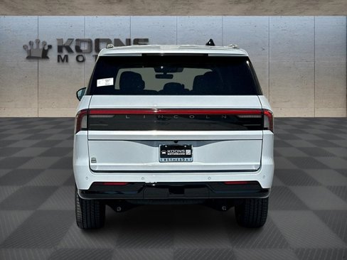 New 2025 Lincoln Navigator Reserve image 8