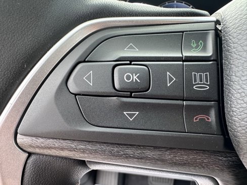 New 2025 Jeep Grand Cherokee L Limited w/ Luxury Tech Group II image 19