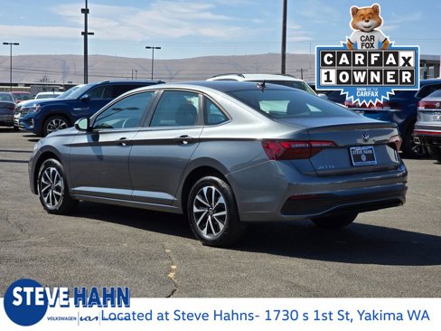 Used 2022 Volkswagen Jetta S image 3