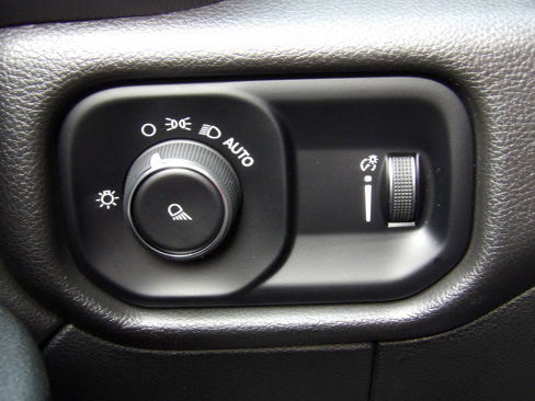 Used 2024 RAM 3500 Tradesman image 19