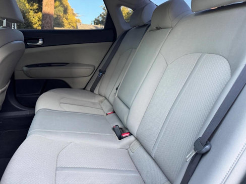 Used 2016 Kia Optima LX image 21