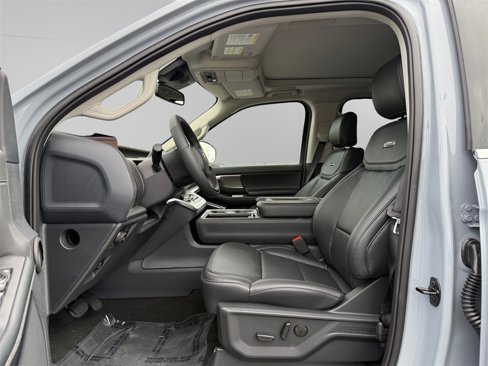 New 2025 Ford Expedition Platinum w/ Driver's Package image 9