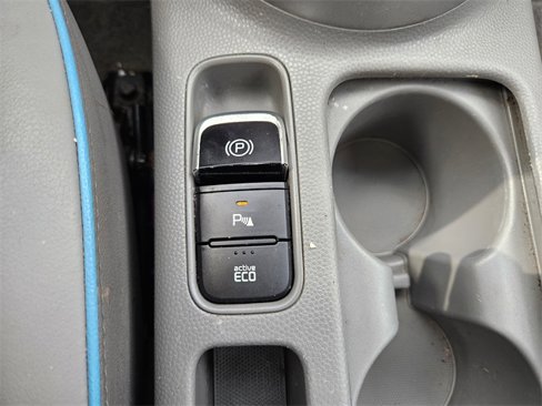 Used 2016 Kia Soul EV + w/ Sun & Fun Package image 25