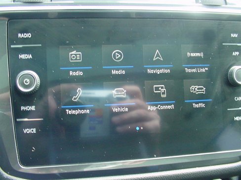 Used 2020 Volkswagen Tiguan SEL w/ 3rd Row Seat Package image 20