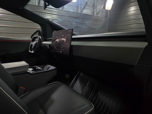 Used 2024 Tesla Cybertruck AWD Crew Cab image 25