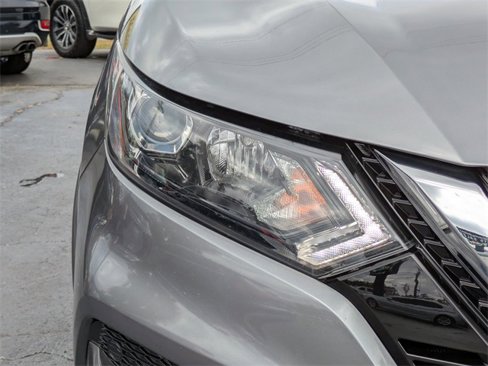 Used 2021 Nissan Rogue Sport S image 9