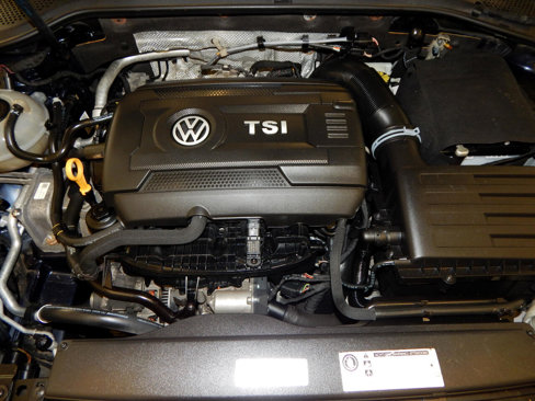 Used 2017 Volkswagen Golf S image 15