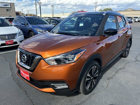 Used 2019 Nissan Kicks SR image 2